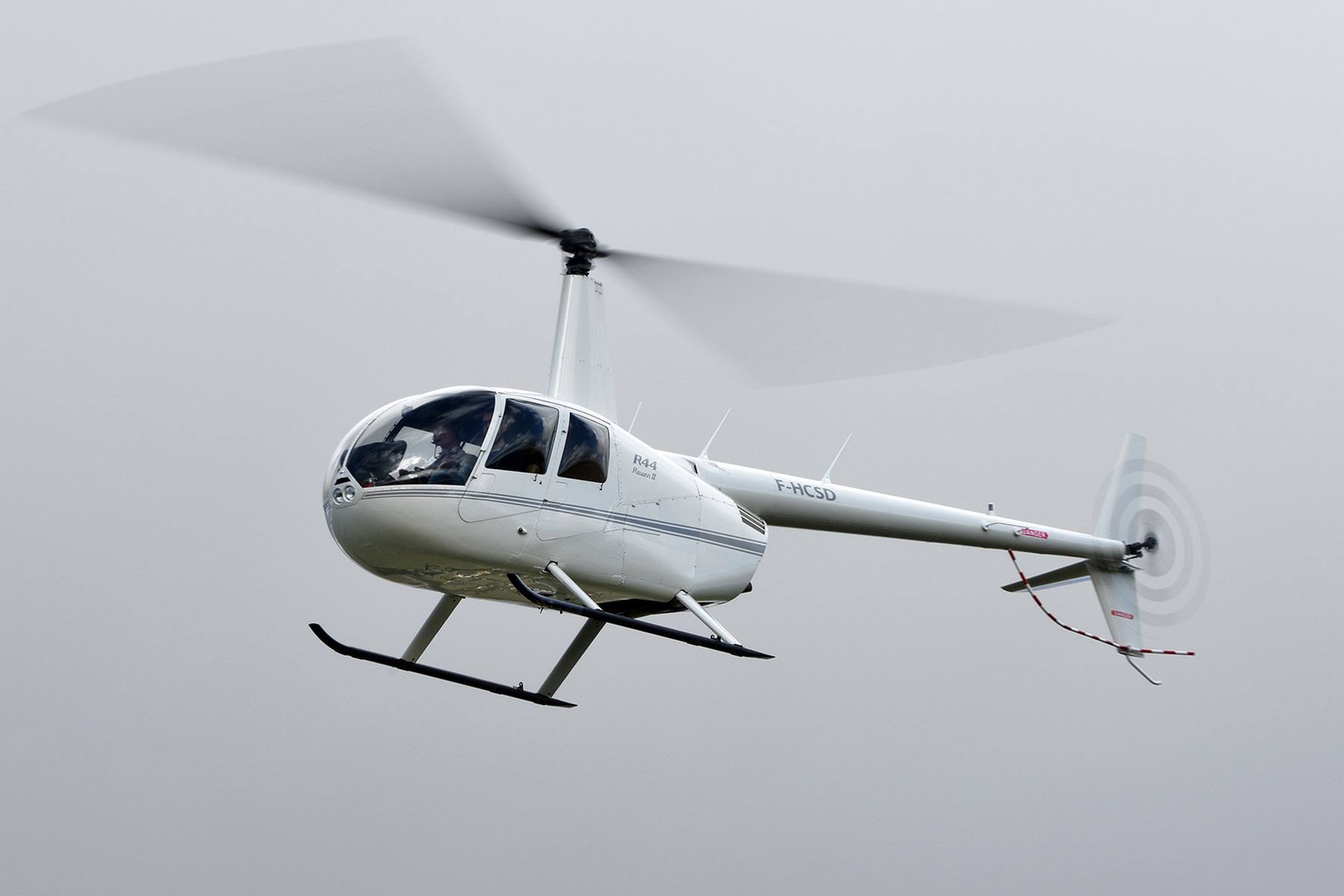 Robinson R44 - hélicoptère 4 places performant
